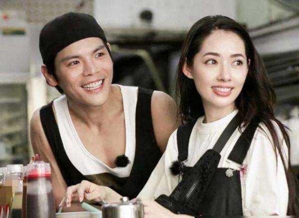 向佐曾對她一見鍾情，戀愛成熟見父母時，向太卻一句話拒絕了