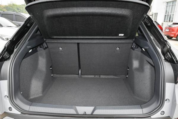 大眾ID.4 CROZZ算三好學生嗎？標配智慧駕駛輔助、門檻不到20萬