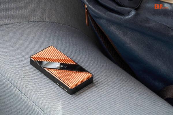 朗科ZT5 1TB移動固態硬碟評測：將內建高階SSD的效能體驗隨身攜帶