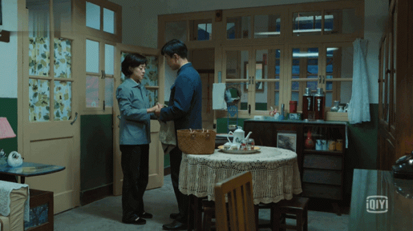 《功勳》佟大為婚後上交全部家當,與孫儷演繹“神仙愛情” 《功勳》佟大為婚後上交全部家當,與孫儷演繹“神仙愛情”