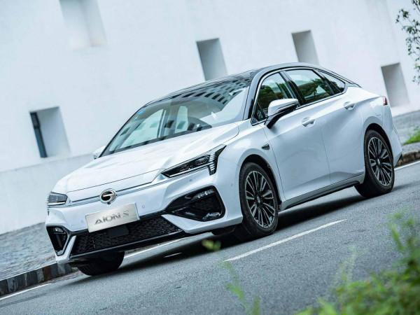 長續航、大空間 這幾款純電轎車選誰更合適？