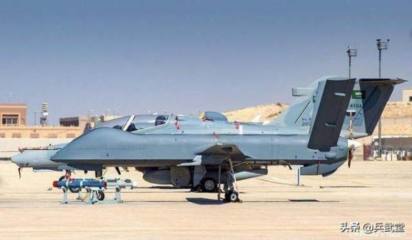 非洲“中械”部隊亮相？東風輕卡遠端機動，89式重機槍火力支援