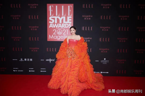 你可以永遠相信迪麗熱巴的紅毯造型