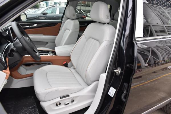 年底想買中大型SUV,不妨看看這兩款,空間大、配置多、舒適性好 年底想買中大型SUV,不妨看看這兩款,空間大、配置多、舒適性好