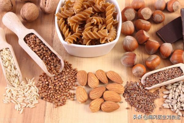 痛風是吃出來的疾病嗎？適量食用七種食物讓吃出來的病吃回去