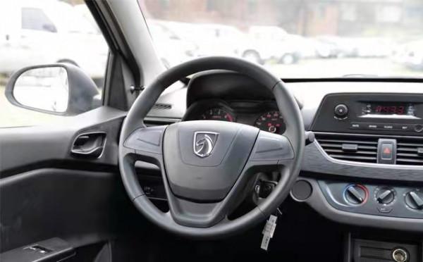 寶駿310,外觀年輕化,油耗為5.1L,搭載1.2L引擎,4.09萬元 寶駿310,外觀年輕化,油耗為5.1L,搭載1.2L引擎,4.09萬元