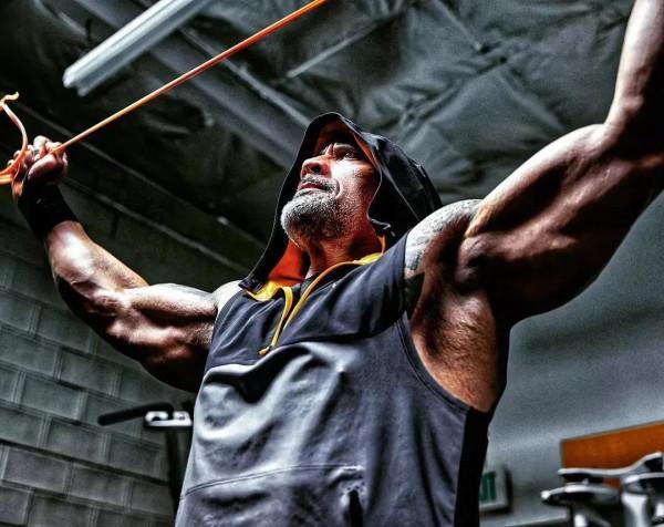 居家運動‖肌肉男強森有沒有給你帶來壓迫力