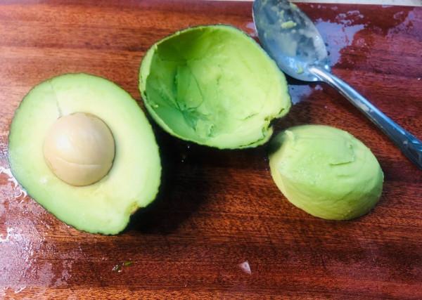 上班族對抗肥胖飲食指南 -“低卡刮油抗餓沙拉” 上班族對抗肥胖飲食指南 -“低卡刮油抗餓沙拉”