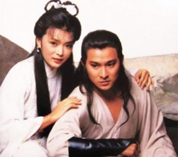 廖啟智去世6個月!妻子與一眾TVB花旦過中秋,走出陰霾展露笑顏 廖啟智去世6個月!妻子與一眾TVB花旦過中秋,走出陰霾展露笑顏