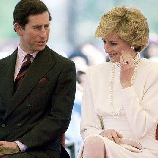 當戴安娜和梅根“撞衫”，誰的穿搭更優雅？兒媳裙裝更單調