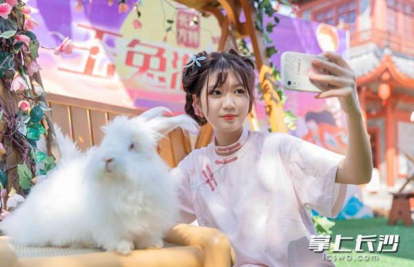 組圖|中秋出遊,幸福滿滿 組圖|中秋出遊,幸福滿滿