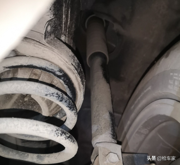 這輛開了4年的日產天籟只要10萬塊，車況無恙！值不值得買？