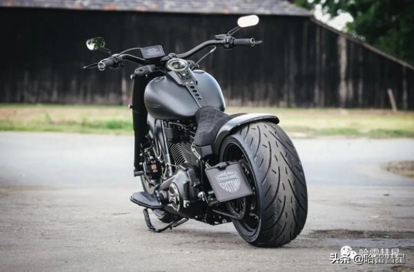 肥 仔 突 破 &vert; 短 泥 瓦 套 件