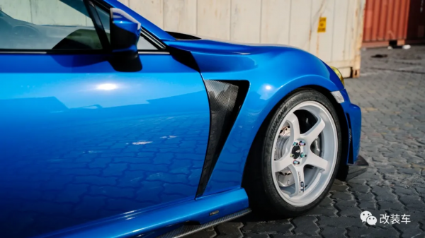 改裝清單遠超18cm的斯巴魯BRZ，試遍OHLINS、ARAGOSTA和KW避震