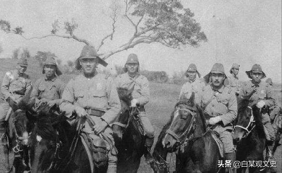 楊一辰被捕後，敵人讓他帶著去抓黨員，他是如何做的？