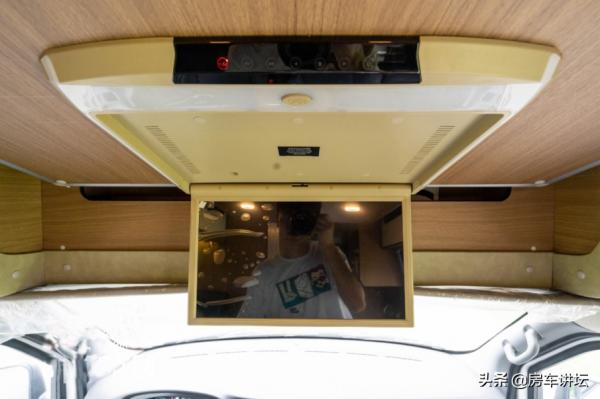 嶸野景詩B型房車:國六排放B型現車特價出,400Ah鋰電池現價28.8w 嶸野景詩B型房車:國六排放B型現車特價出,400Ah鋰電池現價28.8w