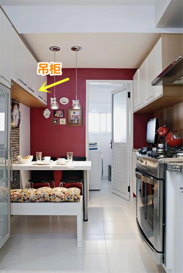 小戶型開始“去餐廳化”,櫥櫃下面留一塊地,解決日常用餐很簡單 小戶型開始“去餐廳化”,櫥櫃下面留一塊地,解決日常用餐很簡單