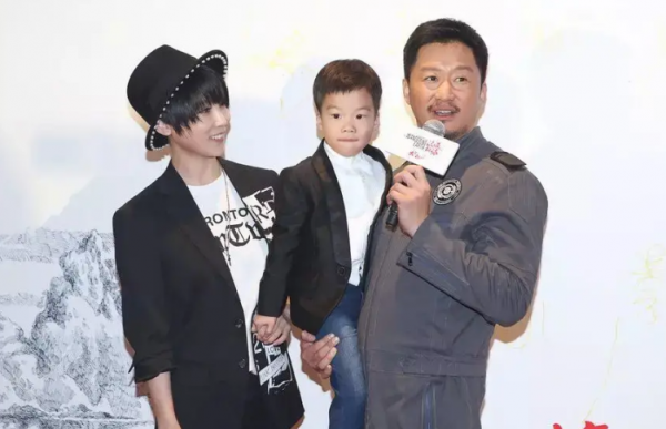 8位“換頭改命”的女明星，楊紫臉蛋已僵硬，鞠婧禕靠換頭出圈