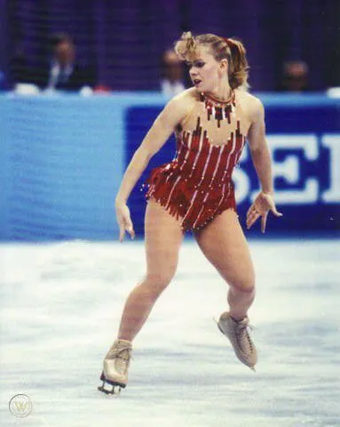 美國花滑女王退役後改打職業拳擊,但很多人不覺勵志反罵罪有應得 美國花滑女王退役後改打職業拳擊,但很多人不覺勵志反罵罪有應得