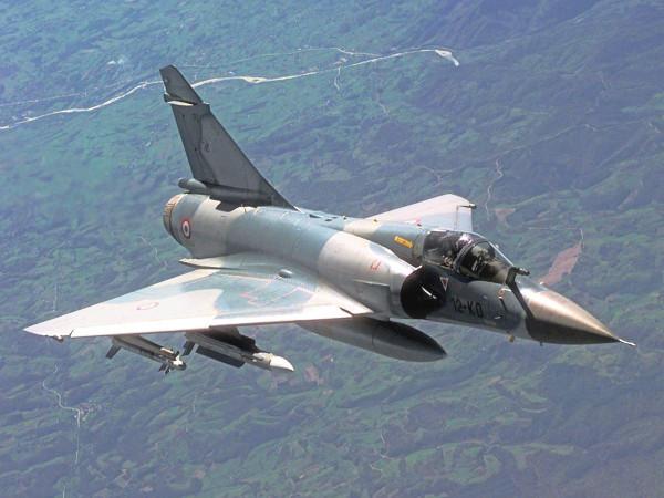 中國空軍的明智決定！放棄引進F16和幻影，國產殲10得以橫空出世