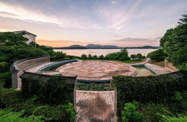 江蘇服務區，到底有多壕？果然，貧窮限制了我的想象力