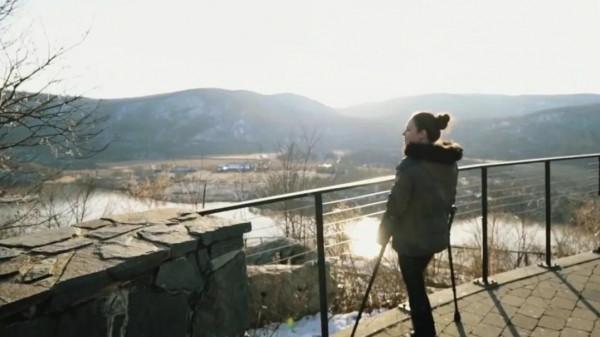 人生錄：11個小時，42公里，癱瘓女孩用雙柺丈量夢想，跑完馬拉松