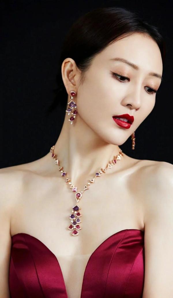 明星御姐女神王鷗，透過綜藝翻紅，這美得有點驚心動魄了