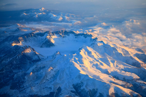 富士山噴火口從44暴漲至300個,湯加火山會導致富士山大爆發嗎? 富士山噴火口從44暴漲至300個,湯加火山會導致富士山大爆發嗎?