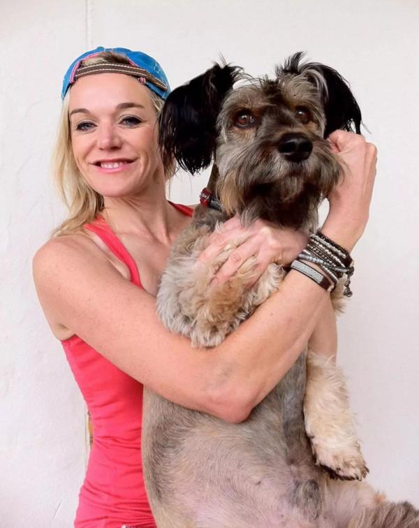 西方培養豬界藝術家，一幅畫賣17萬元！又要藉機指責中國人吃肉？