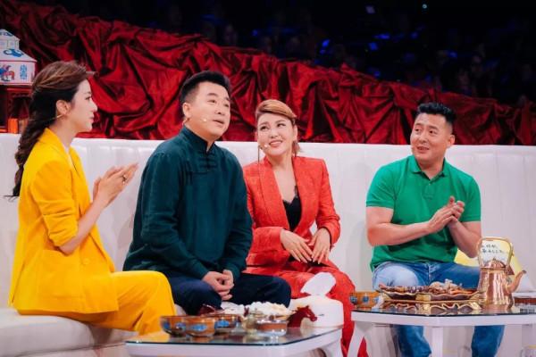 著名新聞主播納森:一路奮鬥到央視,娶普通妻子也幸福 著名新聞主播納森:一路奮鬥到央視,娶普通妻子也幸福