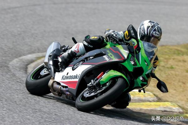 川崎公升級旗艦跑車摩托,ZX-10R四缸203馬力,外觀升級大 川崎公升級旗艦跑車摩托,ZX-10R四缸203馬力,外觀升級大