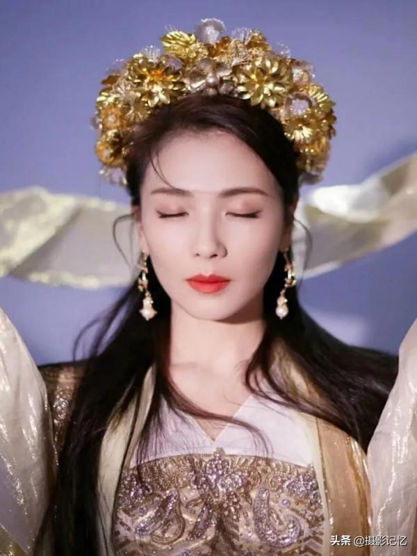 劉濤：逞嬌呈美