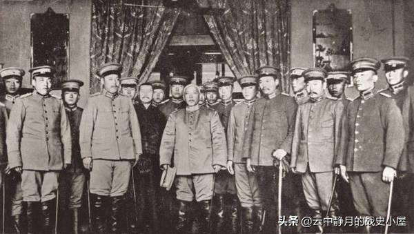 北伐戰爭堪稱群鴉盛宴，南北初定上演列王紛爭，細說蔣軍成立始末