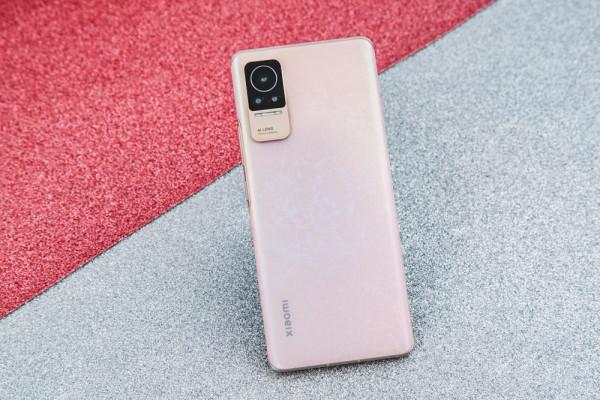 能讓無數女生心動 公認自拍美且自然的四款高顏值手機 能讓無數女生心動 公認自拍美且自然的四款高顏值手機