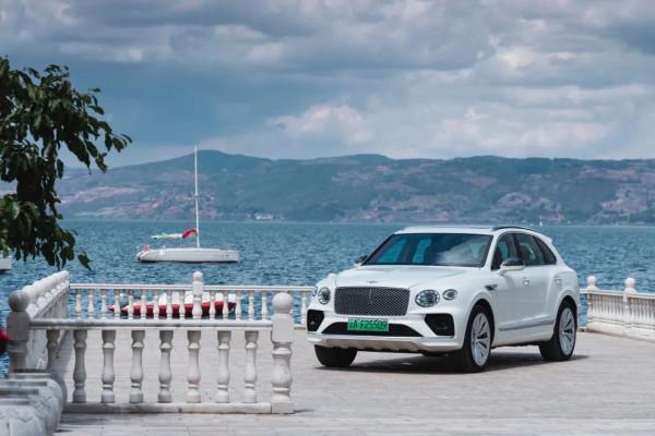 “失去聲浪”的賓利添越如何引人注目 | CAR REVIEWS