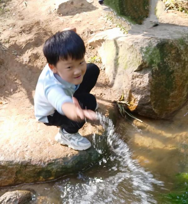 帶寶寶爬天平山