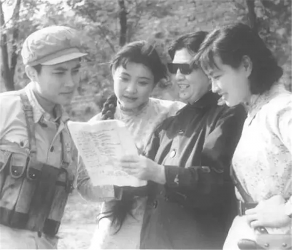 42年前的《小花》：唐國強還是奶油小生，18歲的陳沖一炮而紅