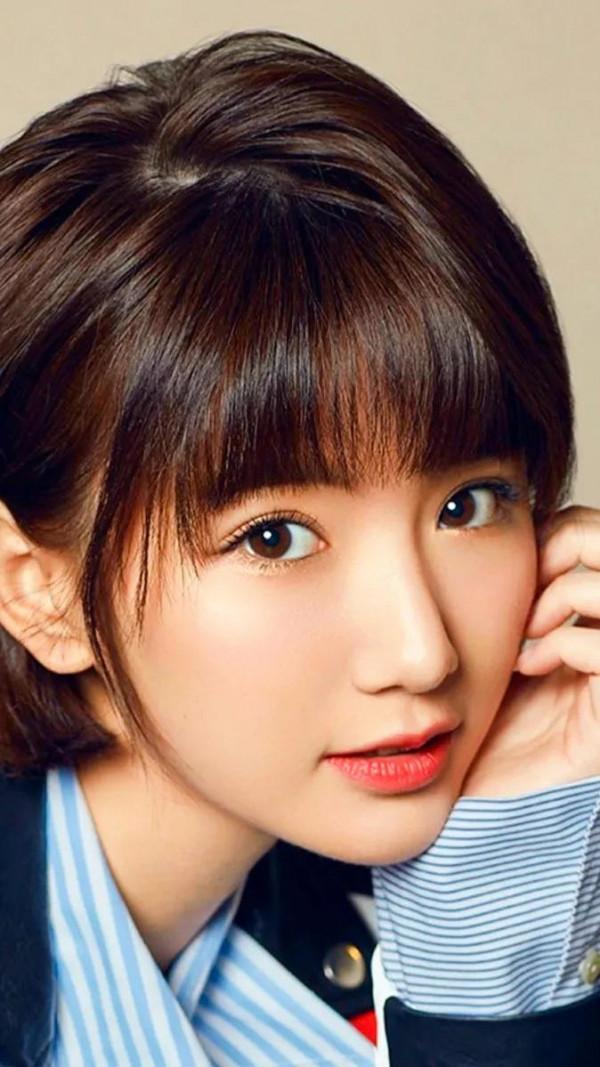 毛曉彤天真無邪，三妮漂亮尤佳