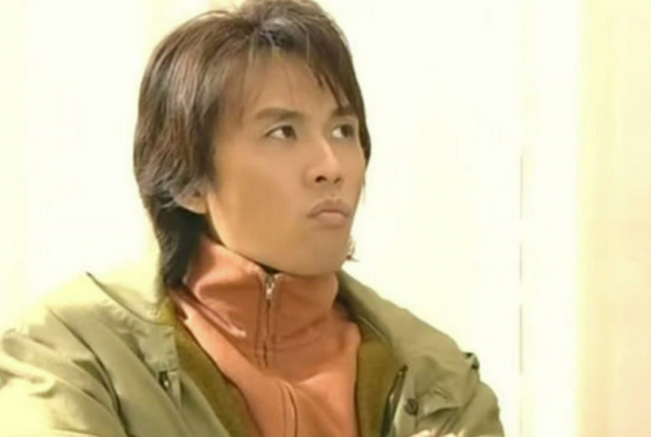 “愛國歌手”張明敏：28歲爆紅後被打壓，賣掉車房義演