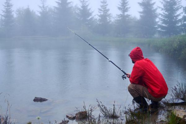 下雪天還能釣魚嗎?答案是肯定的,只是需要掌握兩個技巧 下雪天還能釣魚嗎?答案是肯定的,只是需要掌握兩個技巧