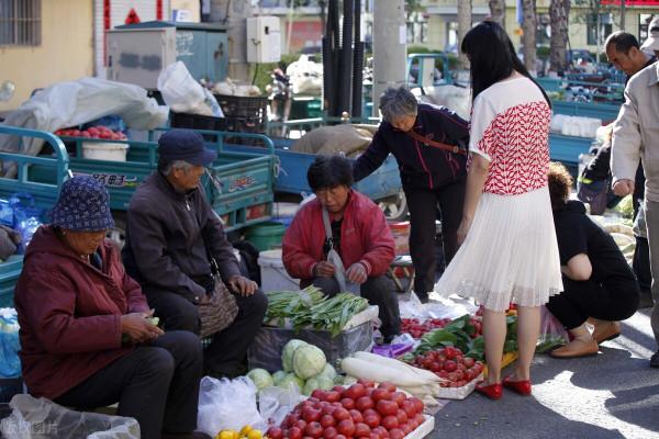 2021年度面孔|他們的故事,只有新冠病毒知道 2021年度面孔|他們的故事,只有新冠病毒知道