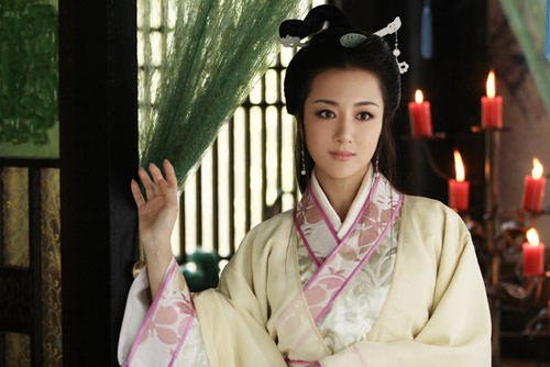 總感覺薇婭穿古裝像一個人，終於找到了