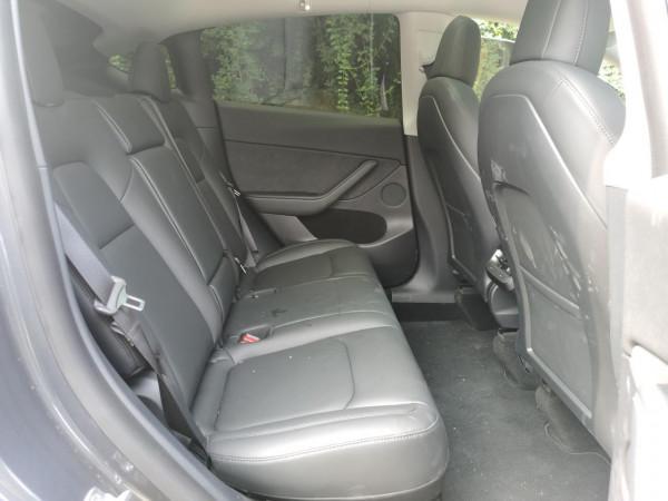 做工這麼爛的Model Y，憑什麼銷量這麼好？試駕之後發現大有驚喜