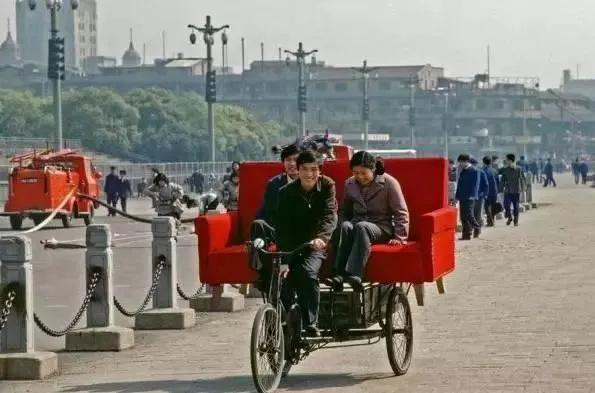 滿滿的感動，每一張老照片都是故事，美好的八十年代