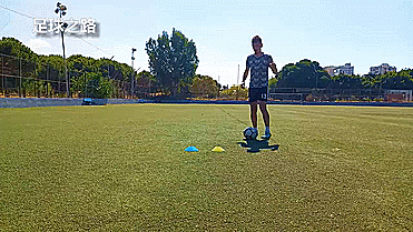 10個經典1v1過人技巧教學 10個經典1v1過人技巧教學