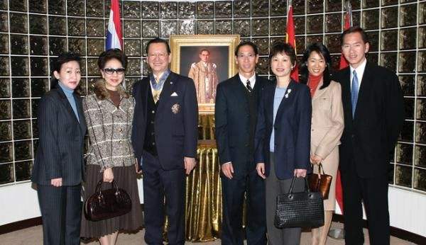 霍啟剛未來最大的對手，出身於千億豪門，爺爺父親叔父都是金融家