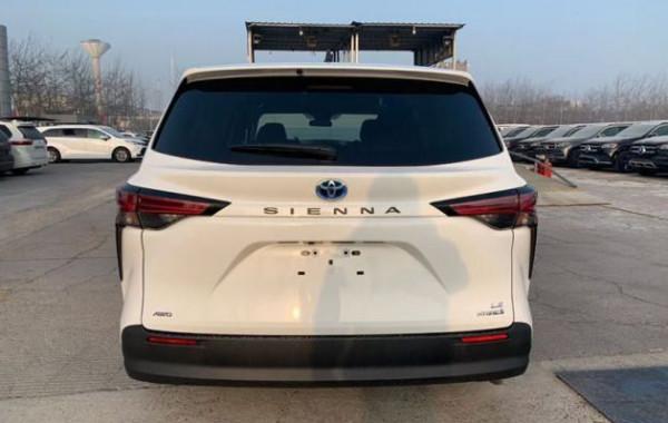 實拍國產豐田賽那入門級車型 車內配置縮水，有望9月21日開啟預售