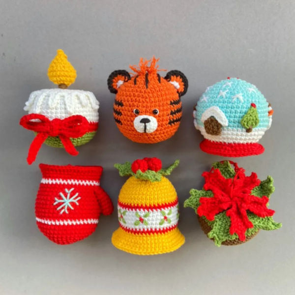 鉤針圖解｜聖誕掛件：一品紅、小鈴鐺、玻璃球、老虎、蠟燭、手套