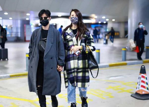 蔡少芬才是真正會穿搭的人，格紋襯衫配馬丁靴洋氣減齡，哪像48歲