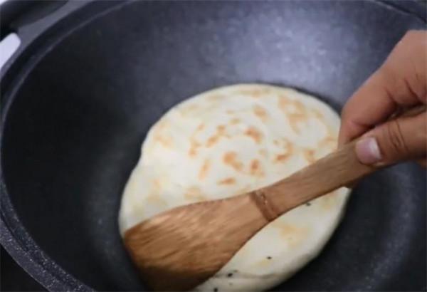 想吃月牙餅不用買,教你無需爐火烤,照樣在家就能做,方法超簡單 想吃月牙餅不用買,教你無需爐火烤,照樣在家就能做,方法超簡單